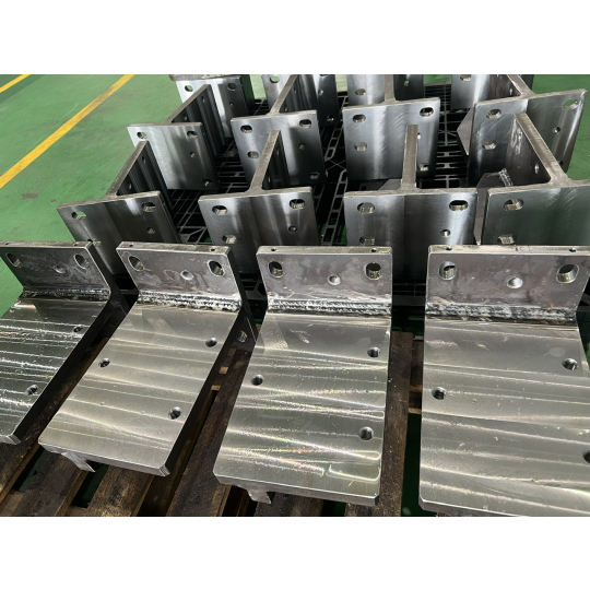 chi tiết máy  được gia công CNC sau khi hàn ghép